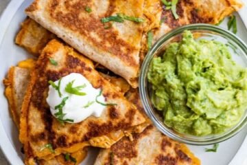 Easy chicken quesadilla