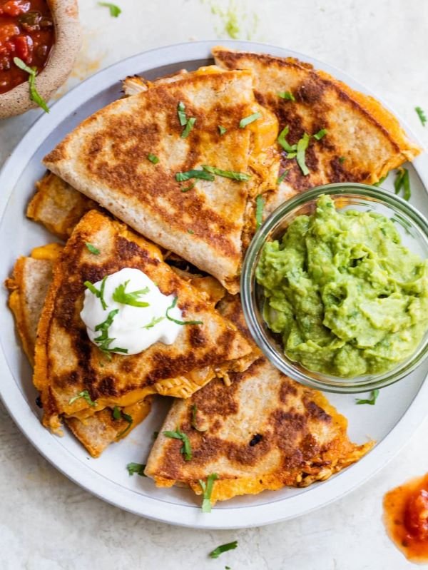 Easy chicken quesadilla